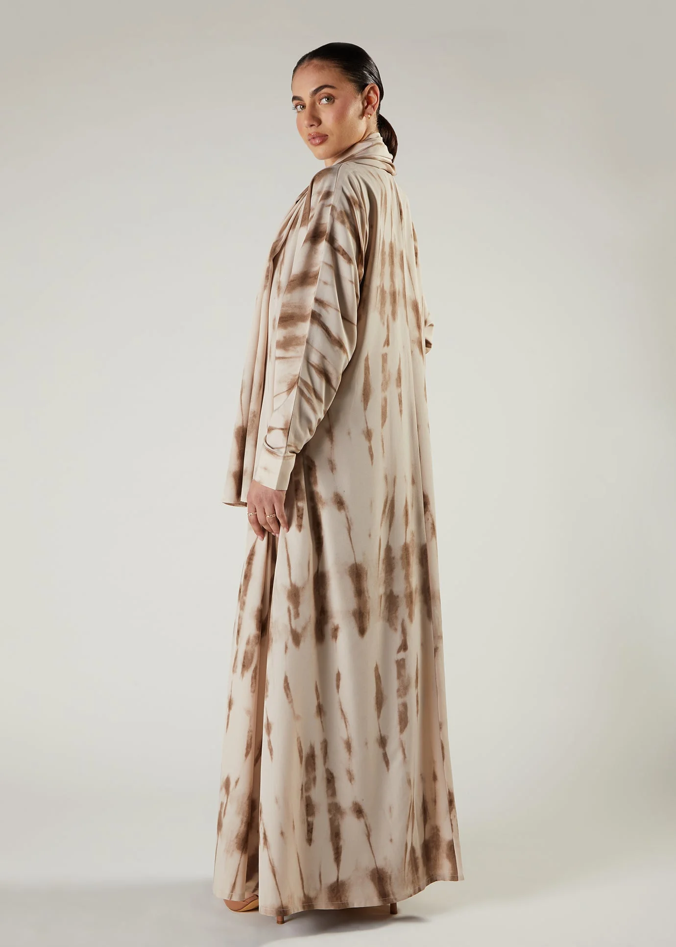 Beige & Brown Open Abaya - Image 5
