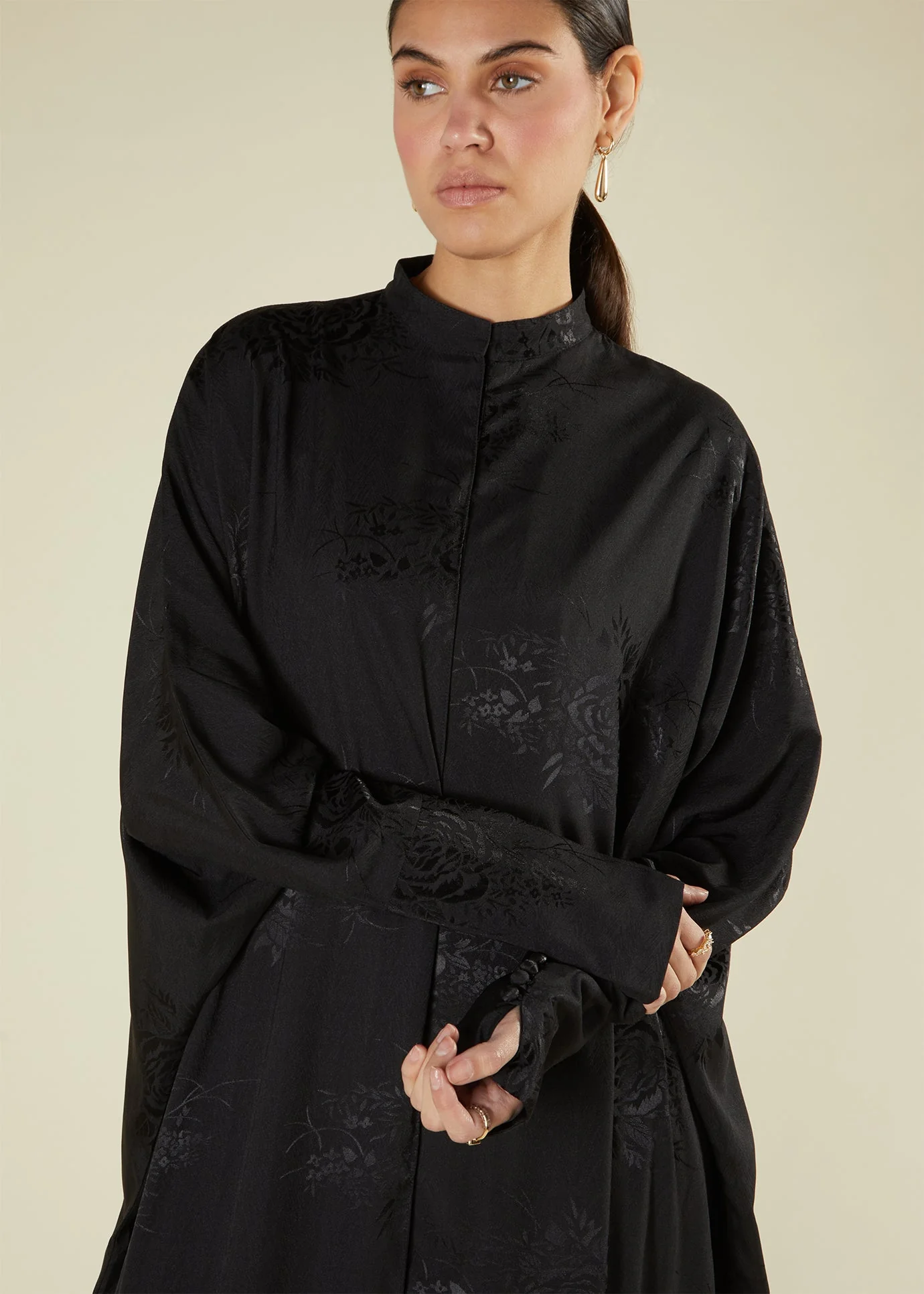 Black Magnolia Abaya - Image 5