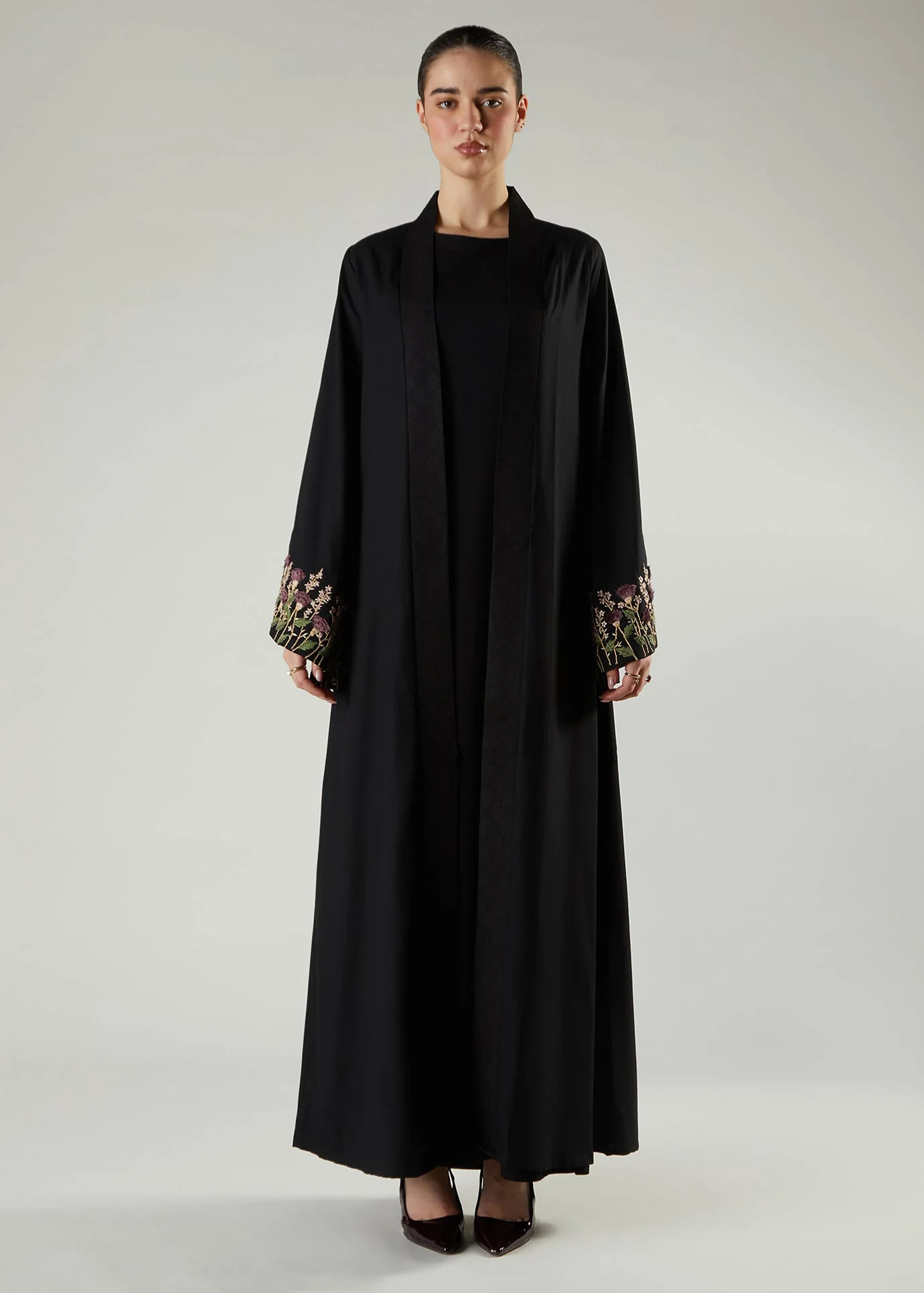 Black Thistle Open Abaya - Image 3