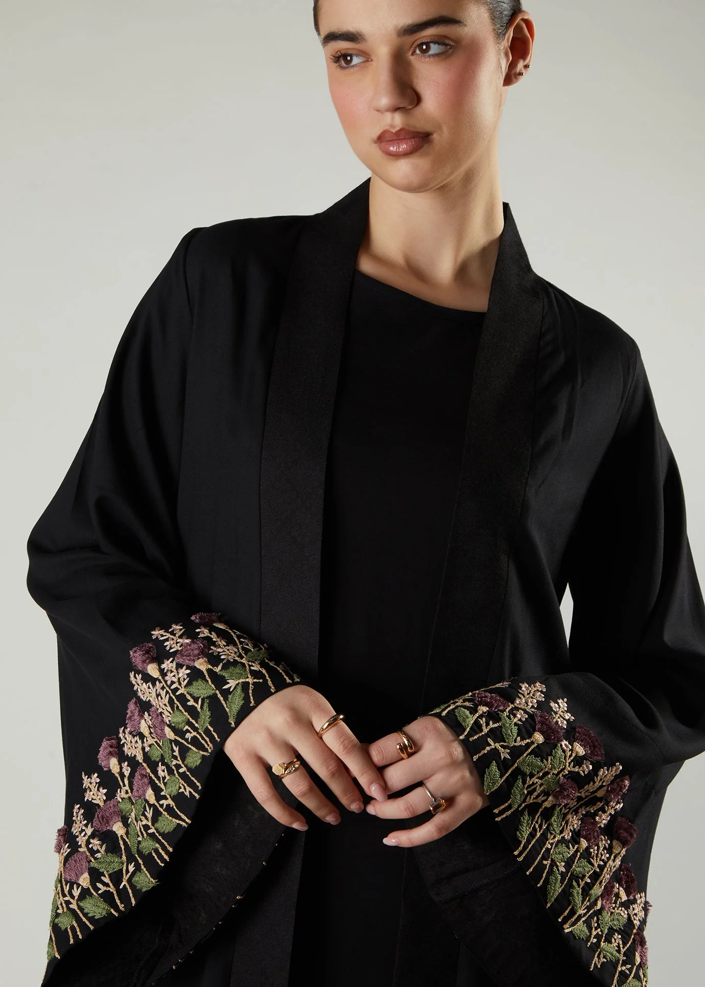 Black Thistle Open Abaya - Image 6