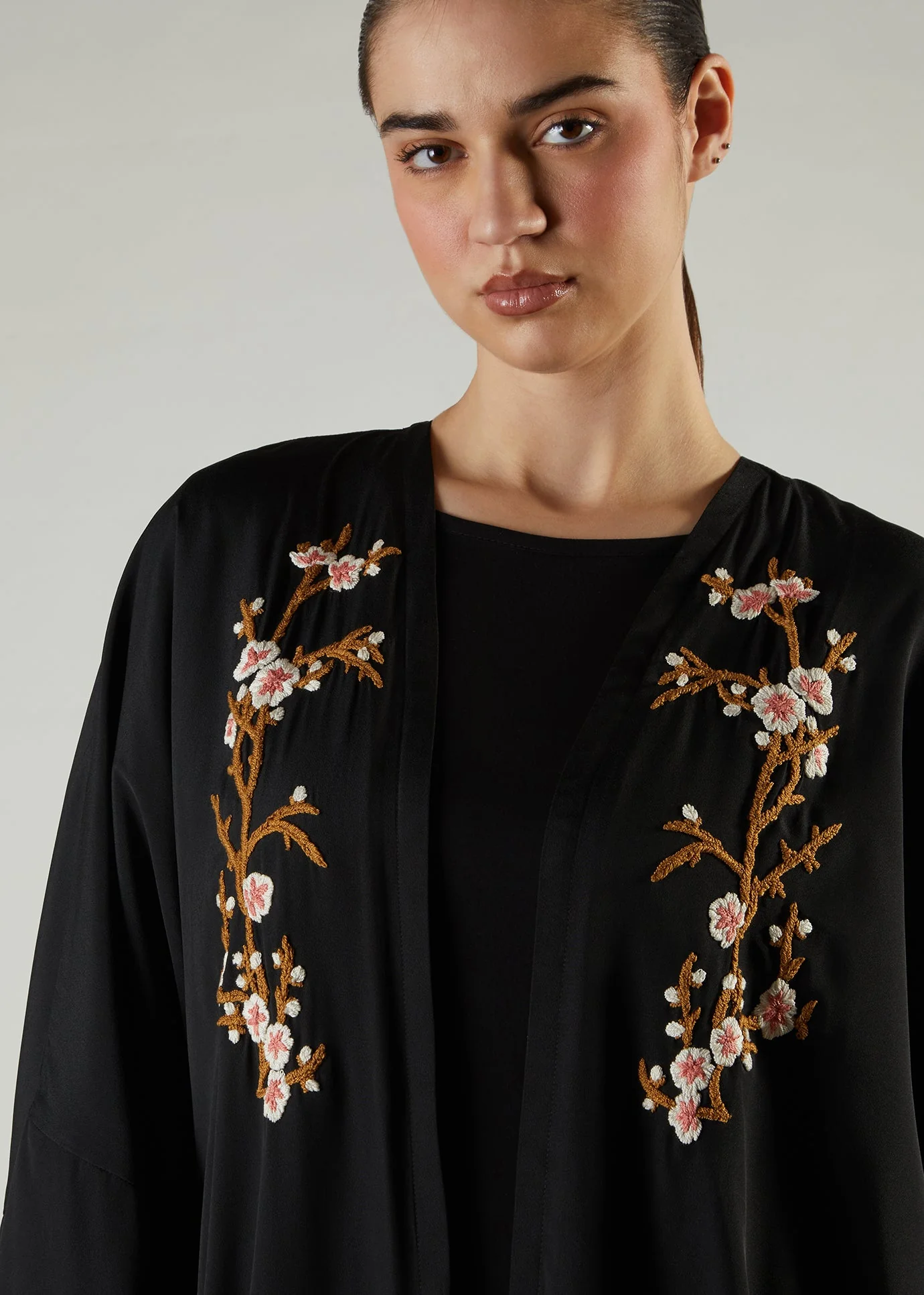 Frangipani Open Abaya Black - Image 3