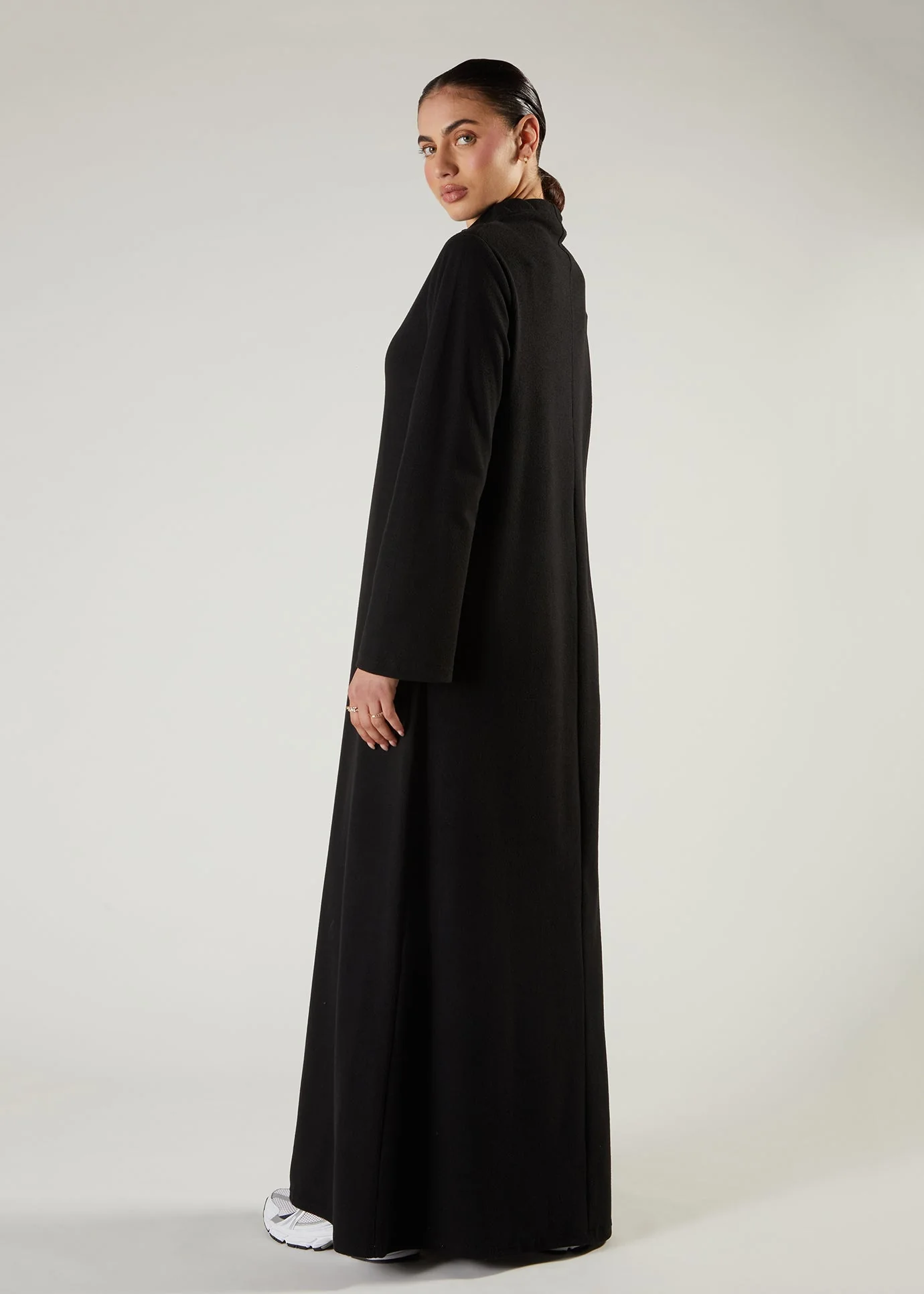 Front Seam Abaya Black - Image 3