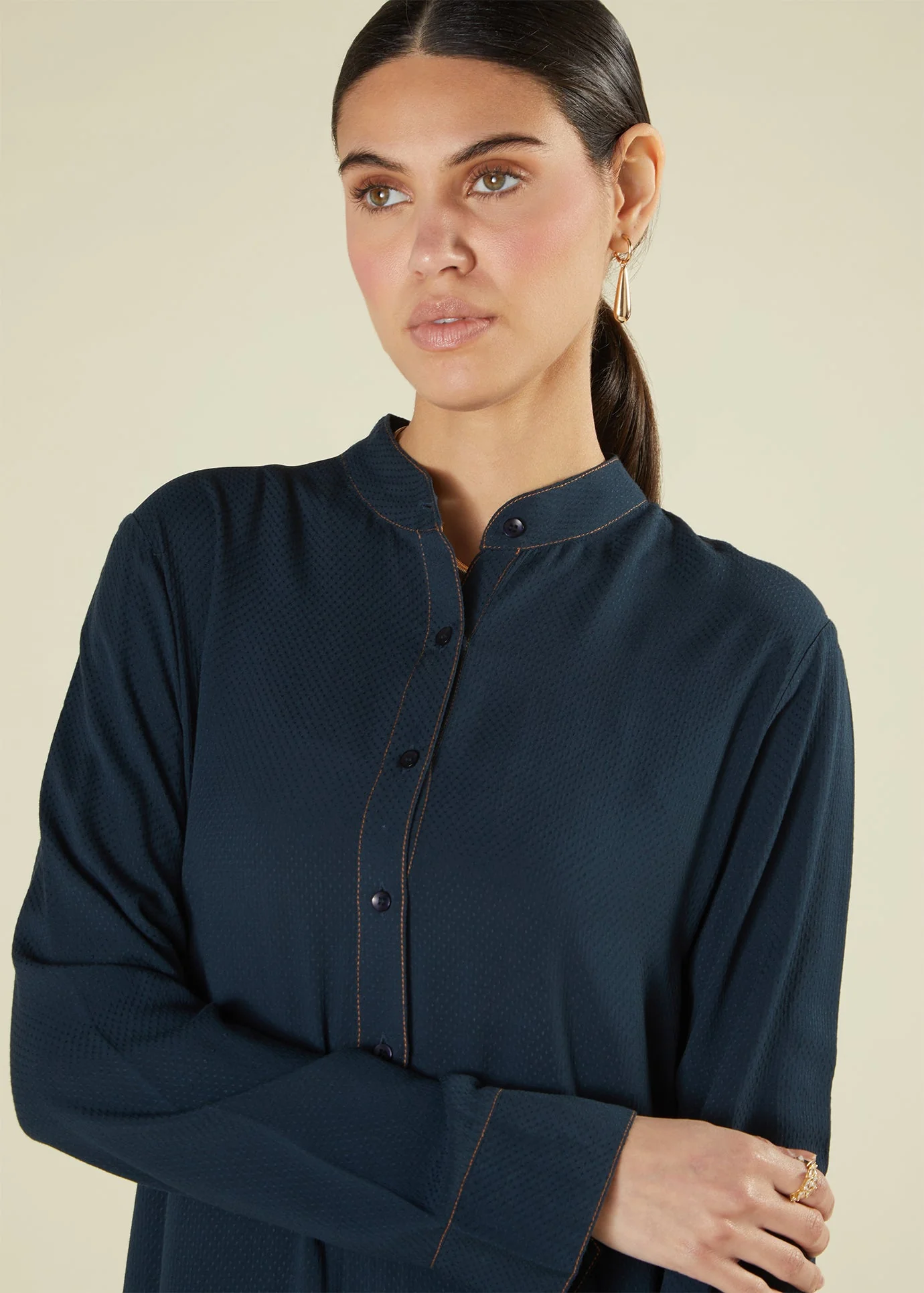 Mandarin Abaya Navy - Image 4