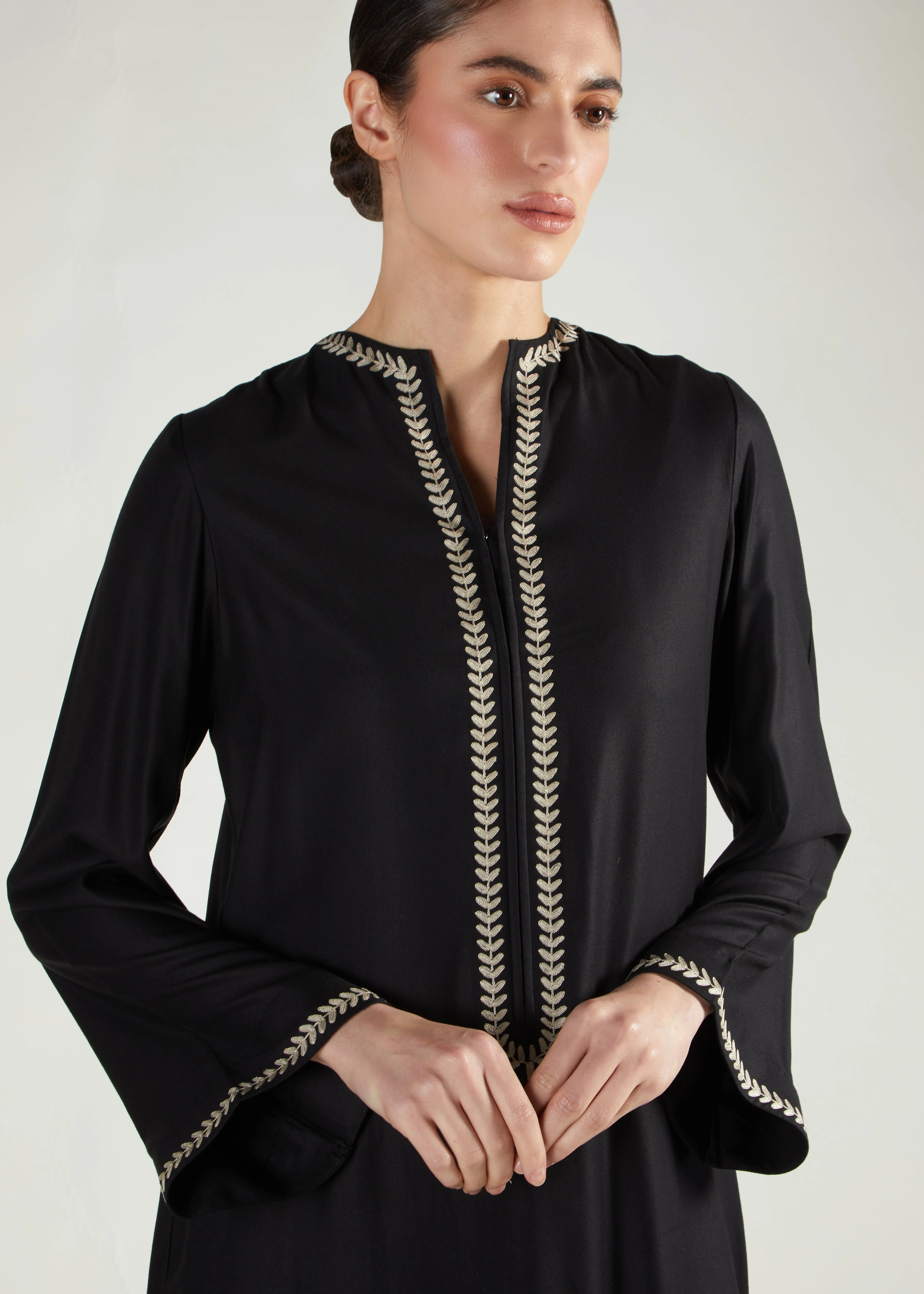 Oak Leaf Abaya - Image 3