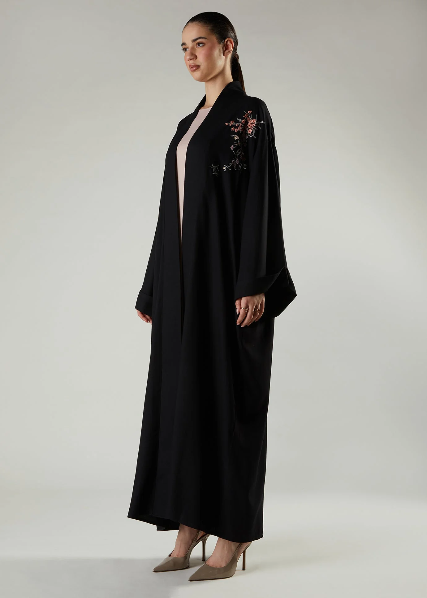 Oriental Open Abaya - Image 3
