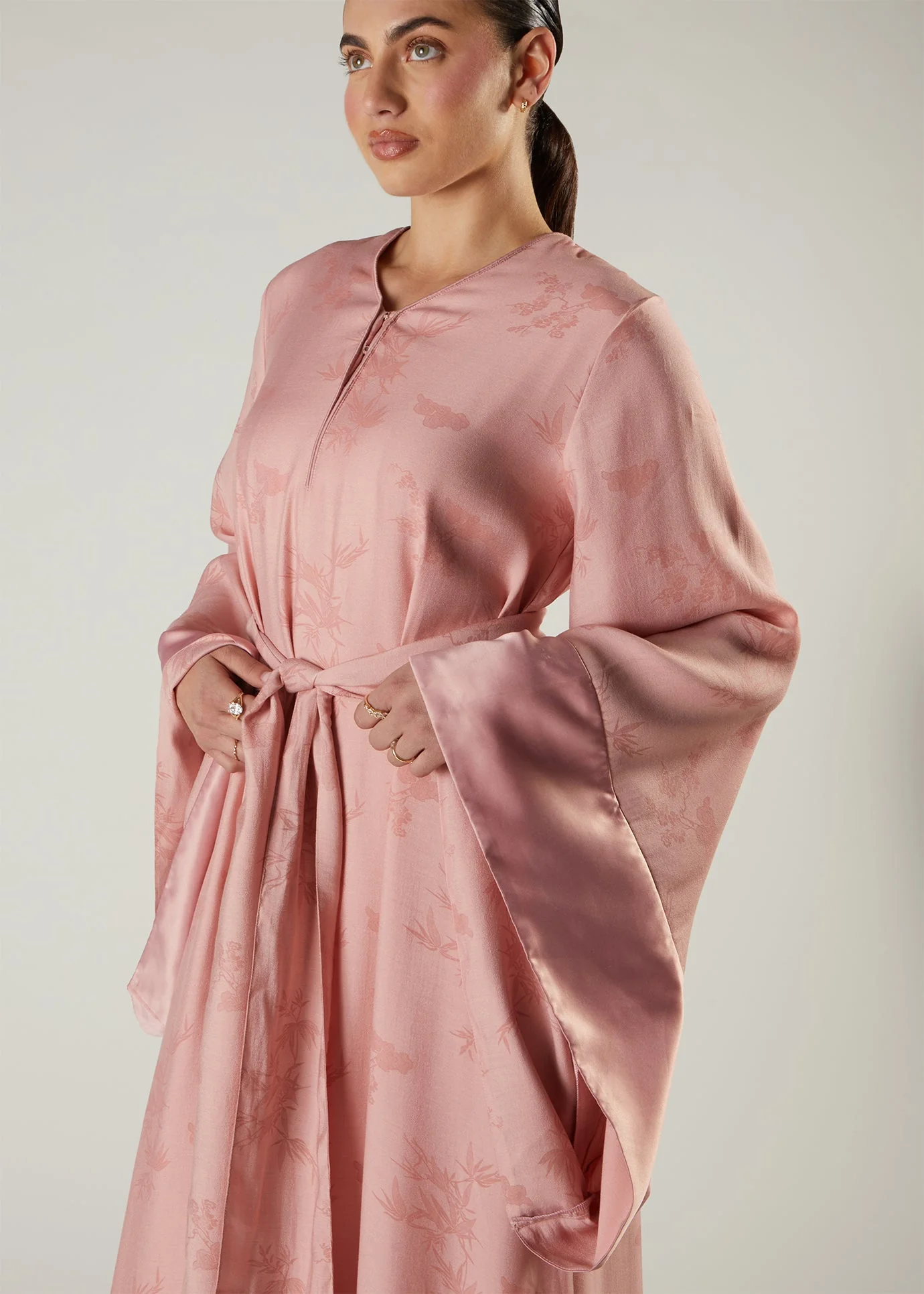 Pink Orient Abaya - Image 4