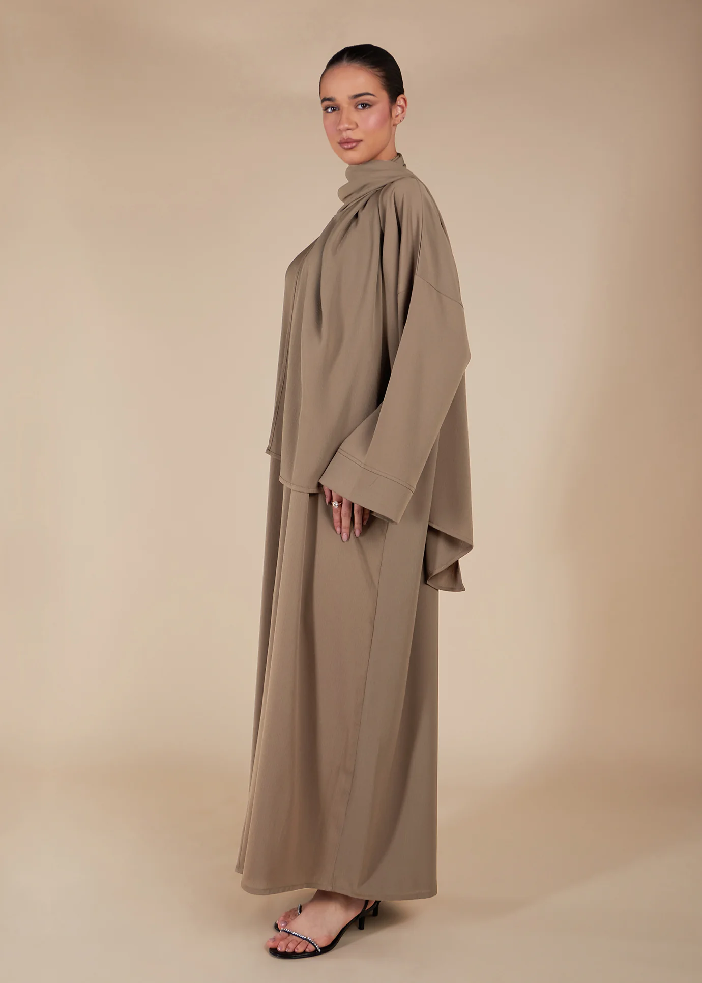 Prayer Abaya Sand - Image 4