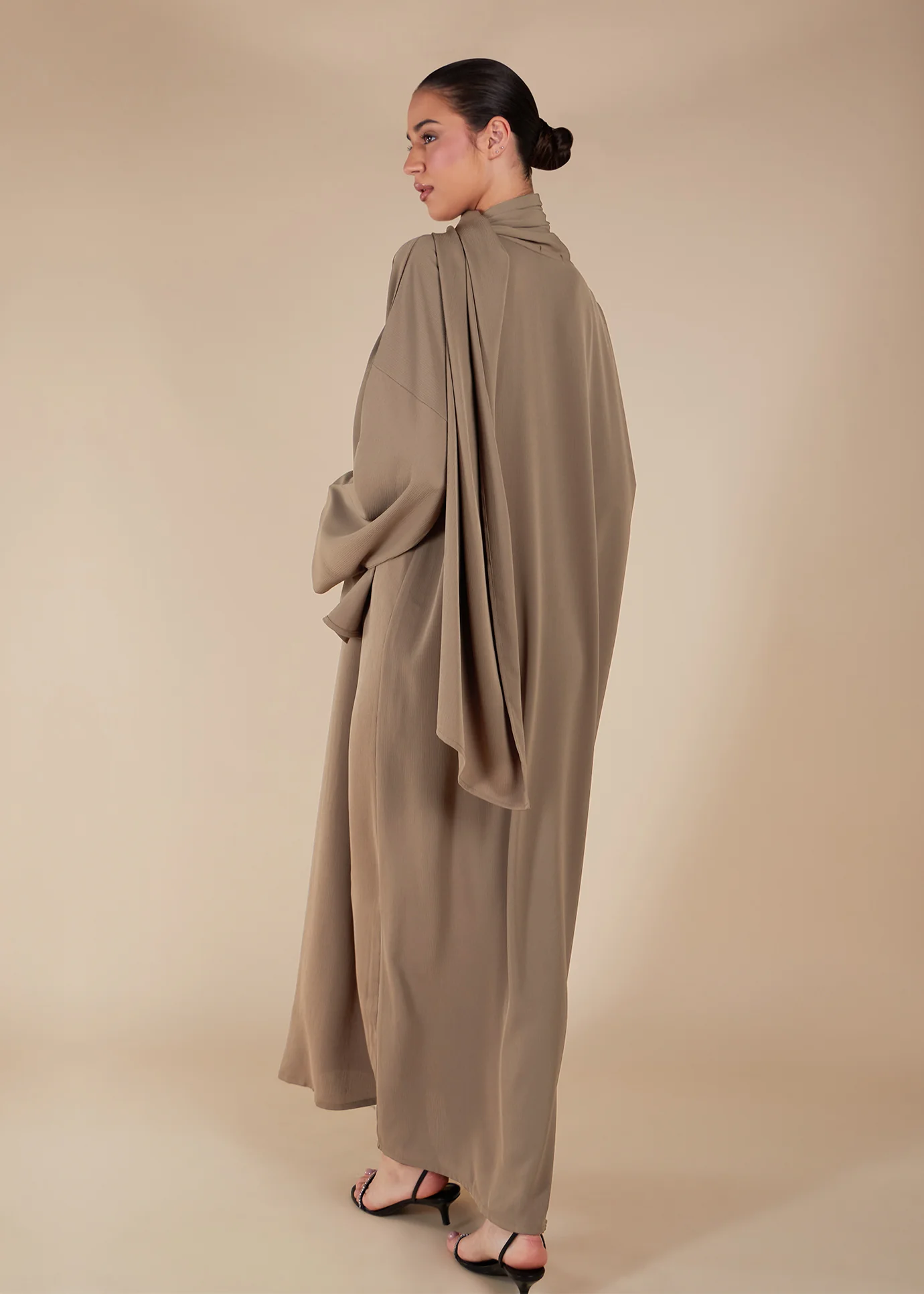 Prayer Abaya Sand - Image 5