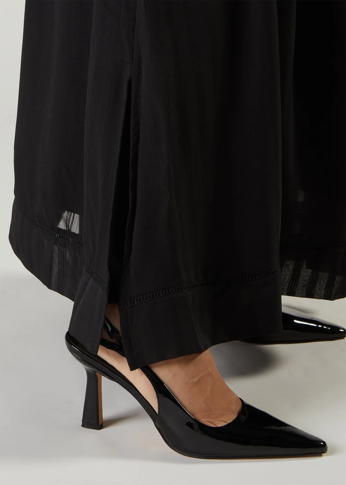Self Stripes Abaya Black - Image 5