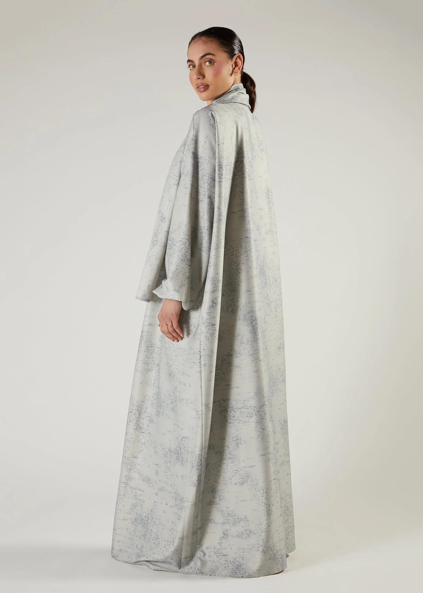 Speckled Grey Prayer Abaya - Image 3