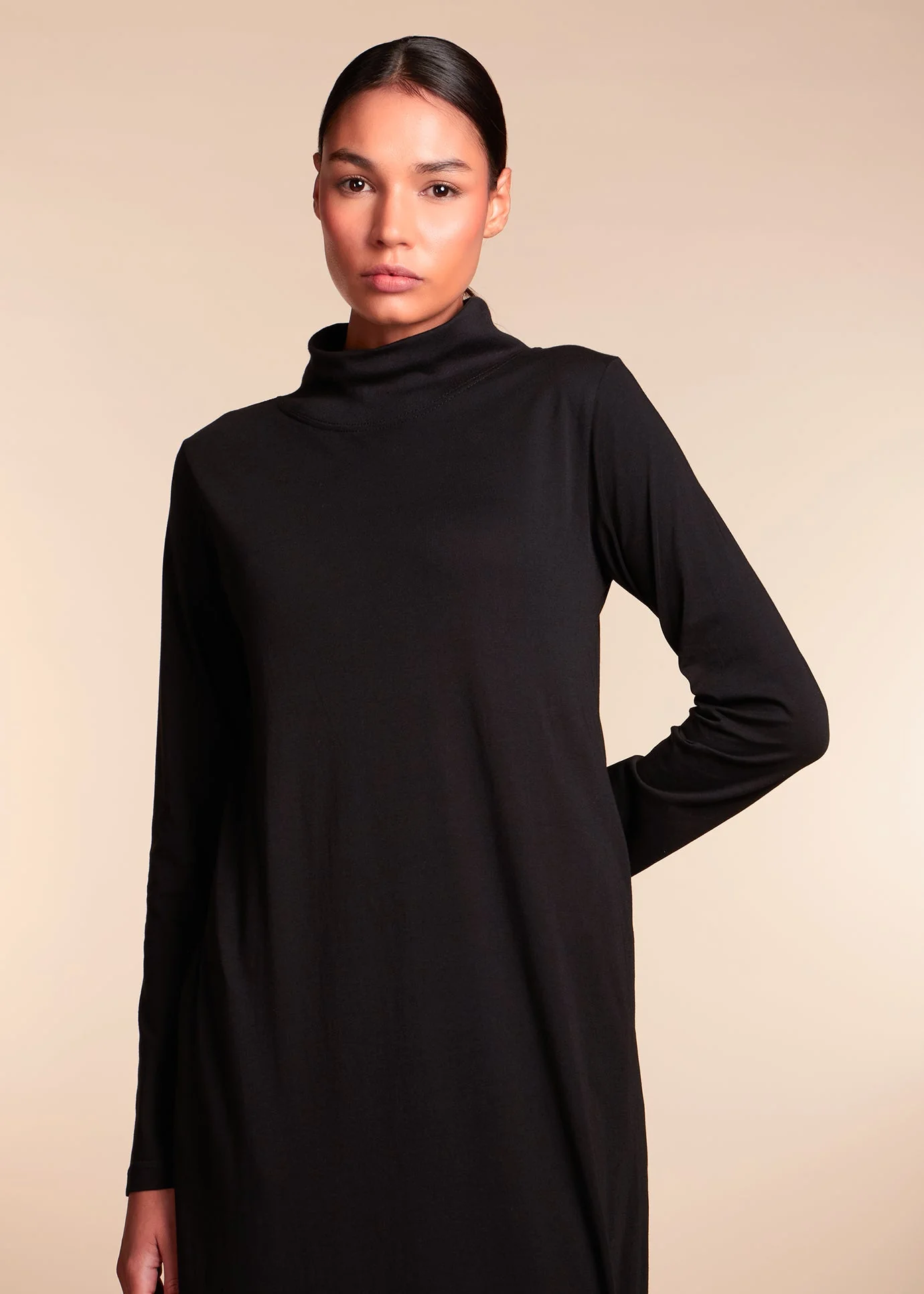 Turtle Neck Maxi Black - Image 6